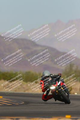 media/Nov-06-2023-Moto Forza (Mon) [[ce023d0744]]/3-Intermediate Group/Session 3 (Turn 5)/